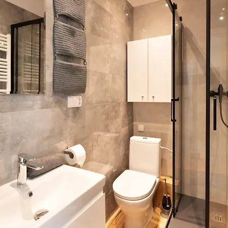 Bright And Cosy 3city In With Balcony By Renters Apartment Gdynia